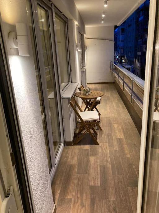 Crown Central Three Bedroom Apartment Белград Екстериор снимка