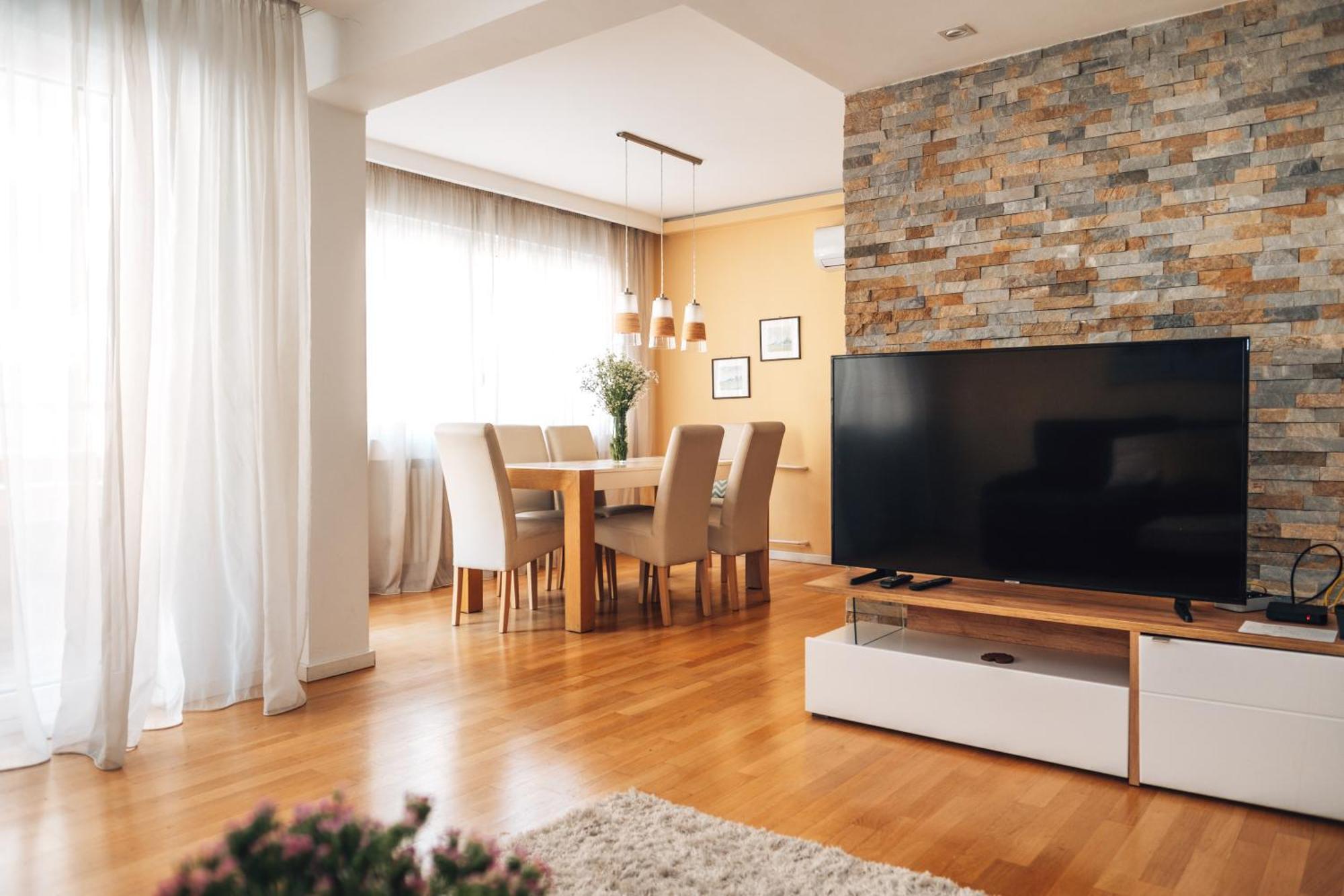Crown Central Three Bedroom Apartment Белград Екстериор снимка
