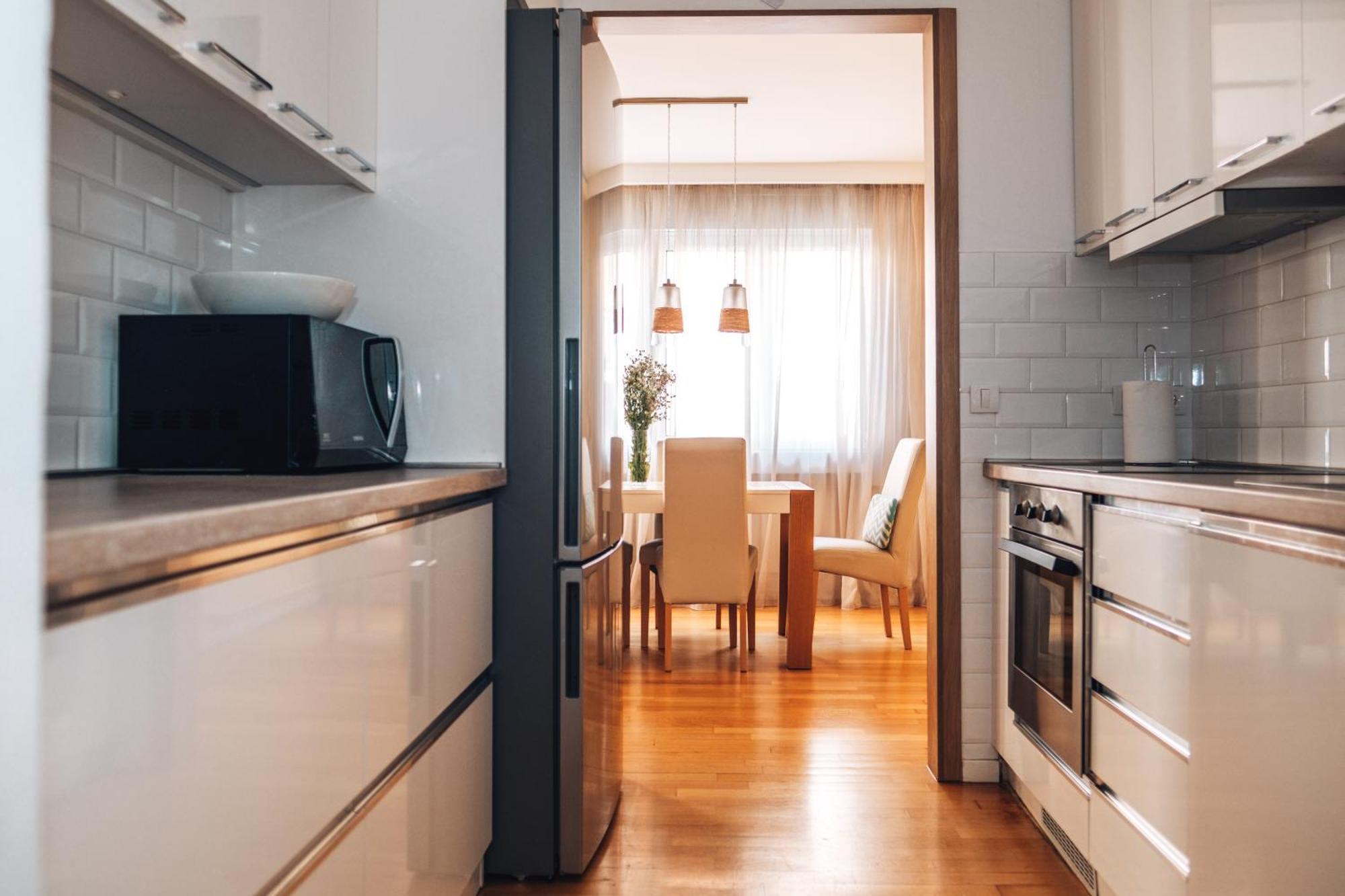 Crown Central Three Bedroom Apartment Белград Екстериор снимка