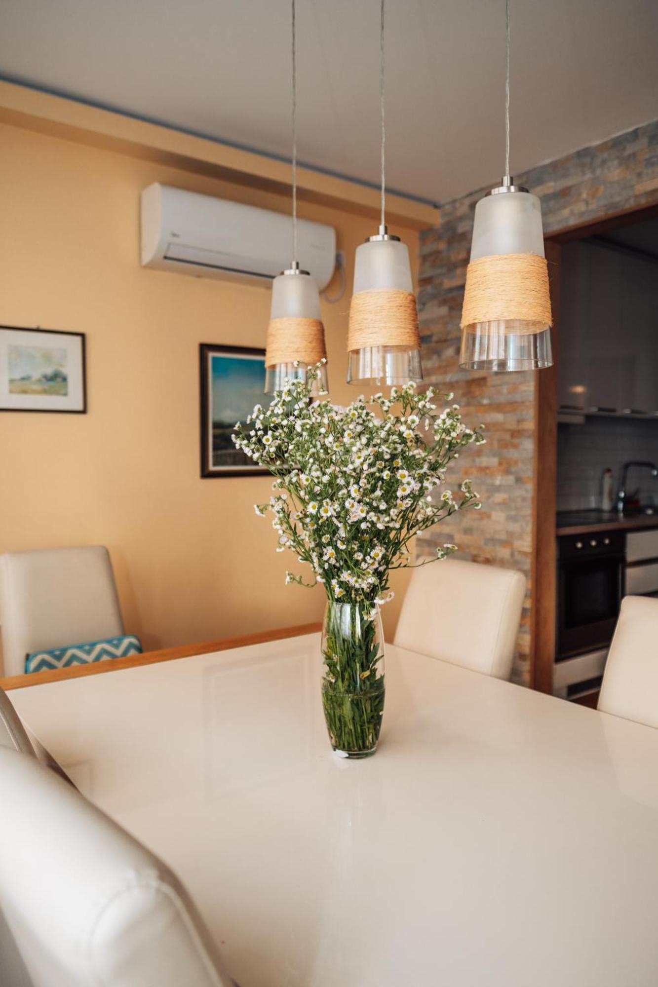 Crown Central Three Bedroom Apartment Белград Екстериор снимка