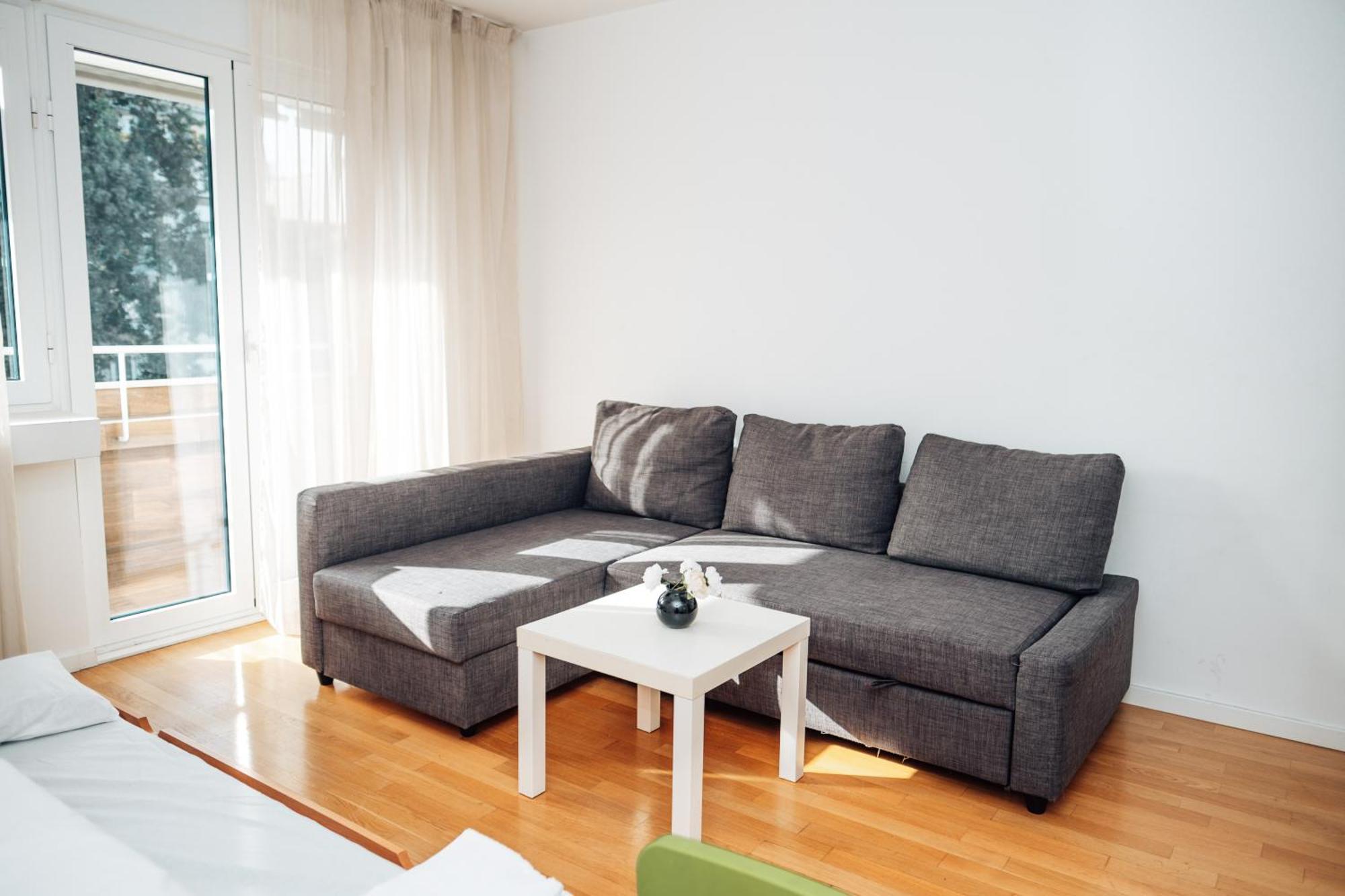 Crown Central Three Bedroom Apartment Белград Екстериор снимка