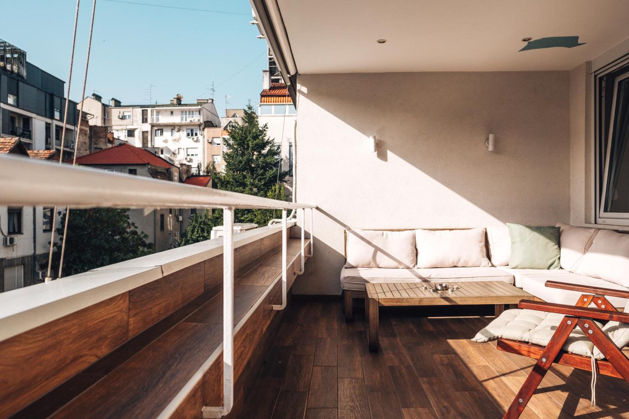 Crown Central Three Bedroom Apartment Белград Екстериор снимка